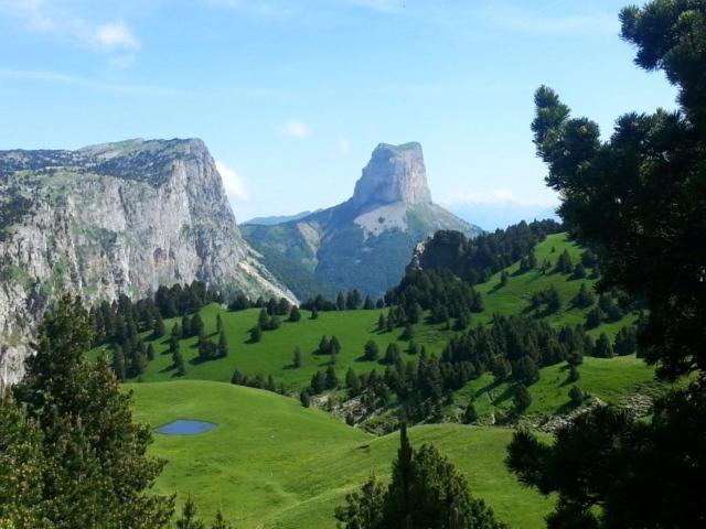 Gite De Charme : La Grange Au Lac Azur Treffort  Exteriér fotografie