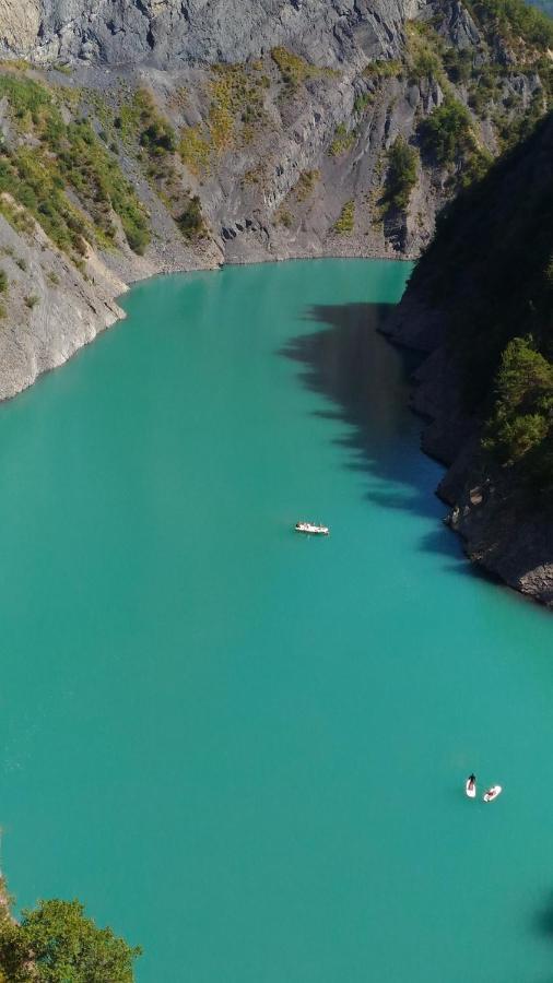 Gite De Charme : La Grange Au Lac Azur Treffort  Exteriér fotografie